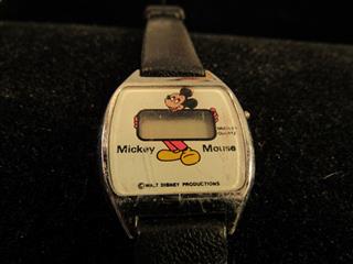 VINTAGE LOT OF WALT DISNEY MICKEY MOUSE WATCHES, EARRIINGS & FIGURE 
